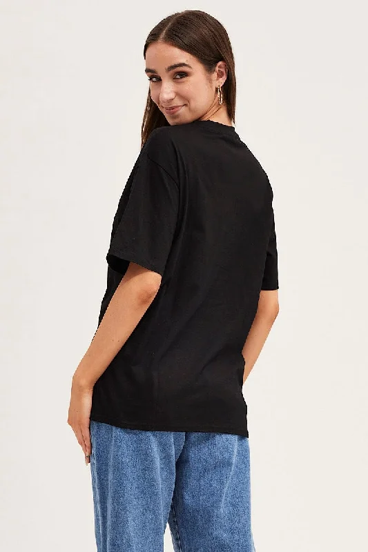 black-short-sleeve-embroidered-graphic-tee-jc1605d-84wb