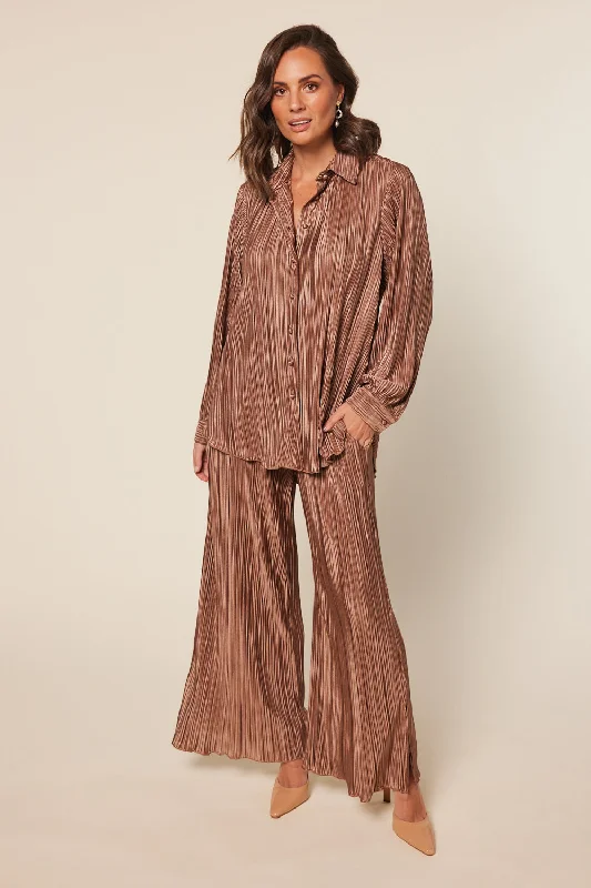 breezy-plisse-pant-in-bronze