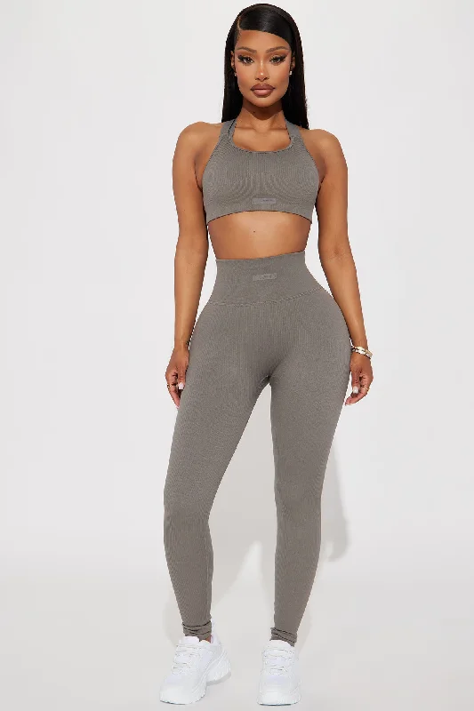 Fighter Ribbed Active Legging In Infinity Seamless - Charcoal