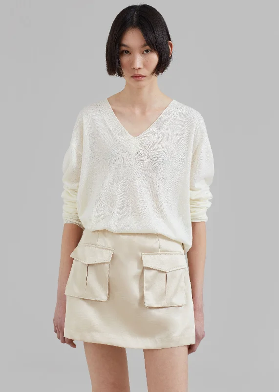 juro-v-neck-knit-cream