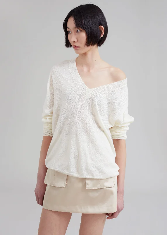 juro-v-neck-knit-cream