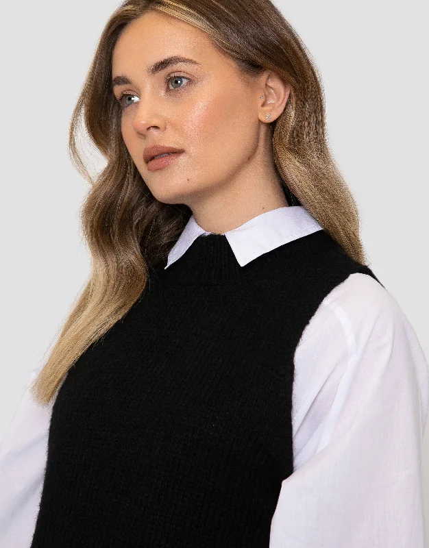 ladies-hazel-black-plain-round-neck-jumpers