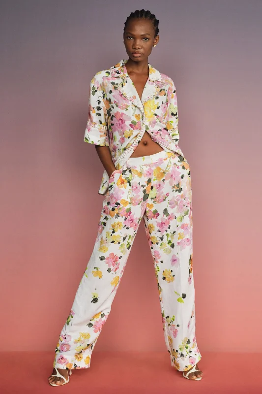 portray-relaxed-pant-scattered-floral