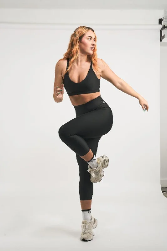 Black Performance - Extra High Waisted Capri Leggings