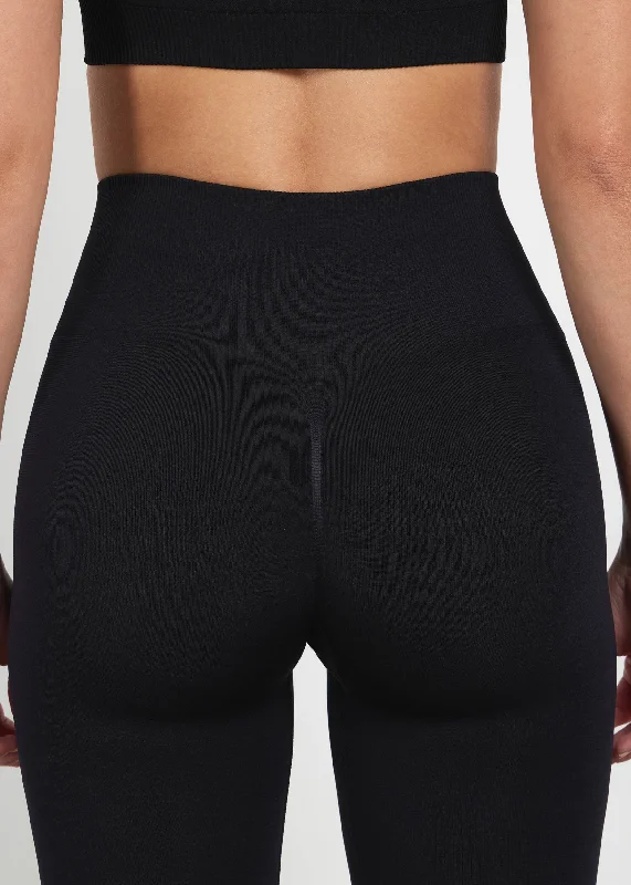 s25snwv9-women-seamless-scrunch-leggings