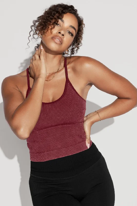 What's the Scoop Seamless Crop Tank - Garnet